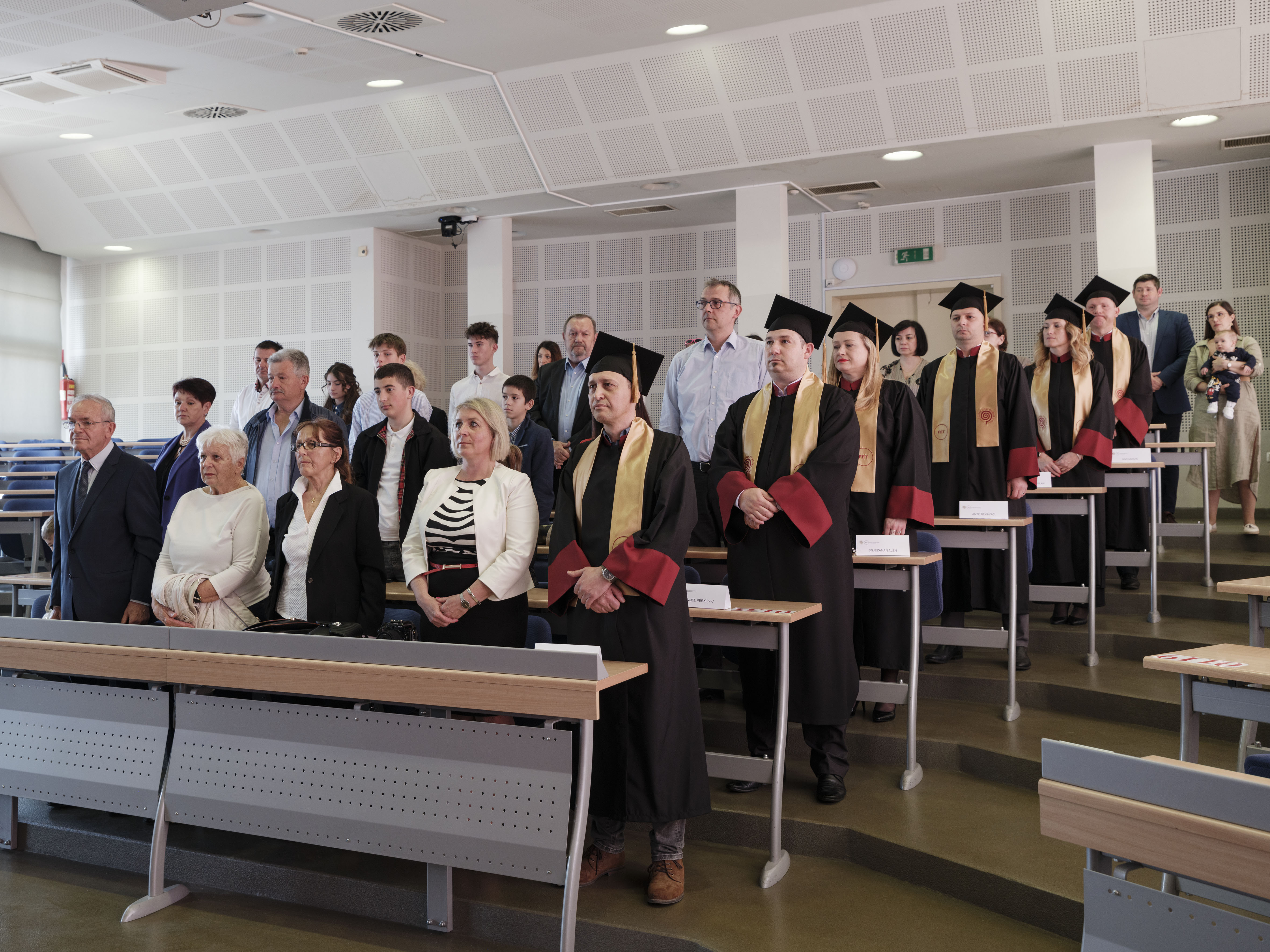 Uspješno održana svečana promocija sveučilišnih specijalista i doktora znanosti, pulskog FET-a